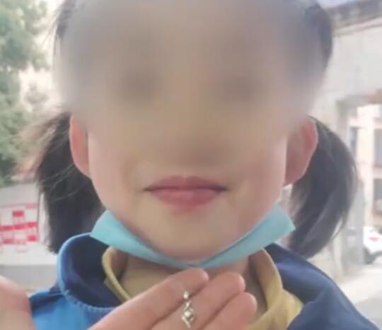 8岁女孩情人节收到铂金钻石项链 内幕曝光简直太意外了