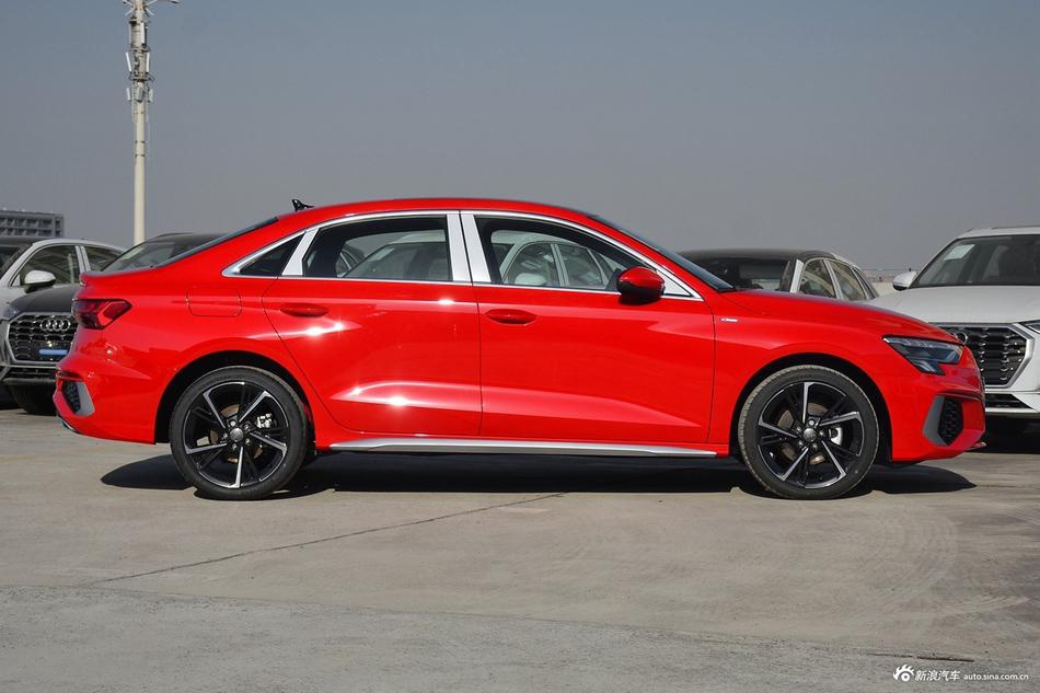 2021款奥迪A3L Limousine时尚运动型 