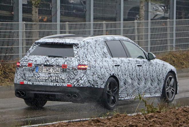 2022款梅赛德斯AMG C53休旅车伪装谍照曝光